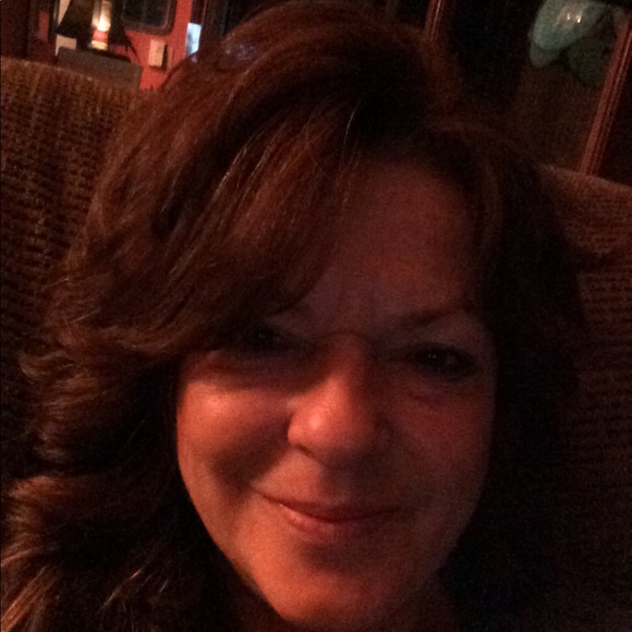 Meet your Posher, Michelle - Picture 1 of 1